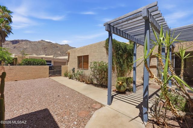 4564 E Camino Pimeria Alta, Tucson, AZ 85718