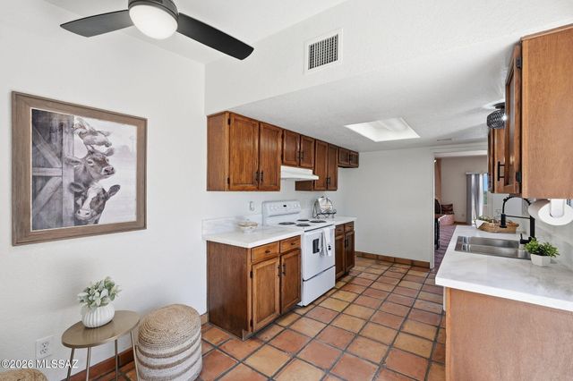 4564 E Camino Pimeria Alta, Tucson, AZ 85718