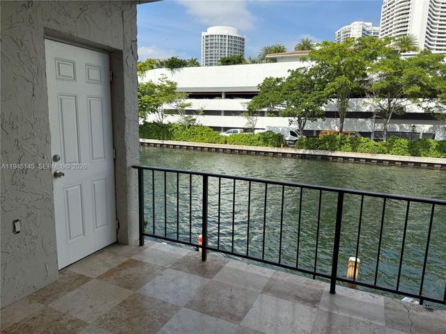 3745 NE 171st St 40, North Miami Beach, FL 33160