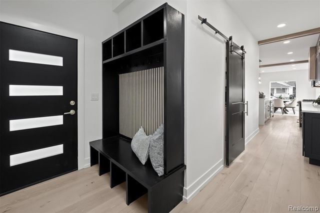 125 N Washington Avenue, Royal Oak, MI 48067