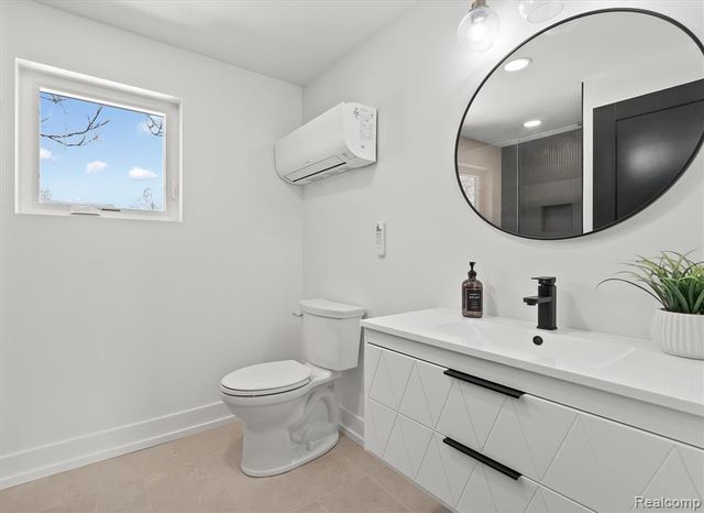 125 N Washington Avenue, Royal Oak, MI 48067