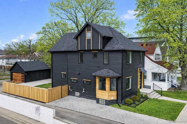 125 N Washington Avenue, Royal Oak, MI 48067