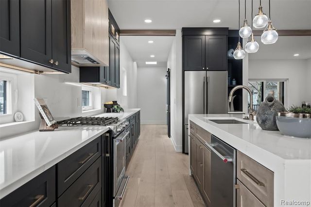 125 N Washington Avenue, Royal Oak, MI 48067