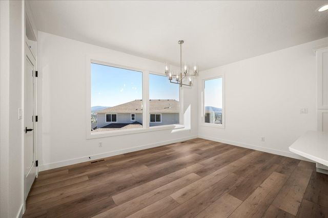 8712 E Ridgeline Ln, Spokane, WA 99217