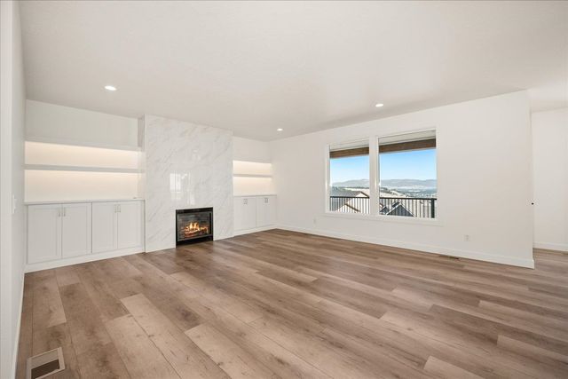 8712 E Ridgeline Ln, Spokane, WA 99217