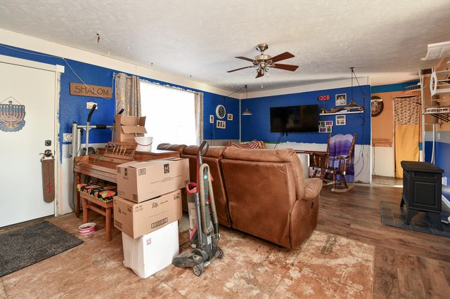 5106 S 165th Road, Bolivar, MO 65613