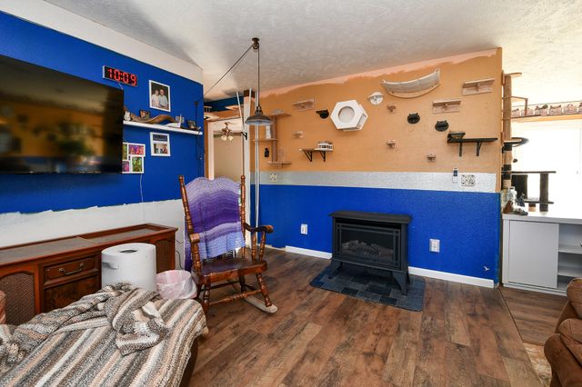 5106 S 165th Road, Bolivar, MO 65613