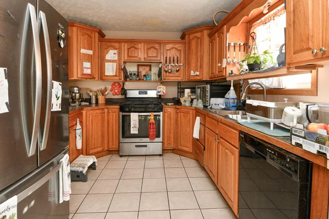 5106 S 165th Road, Bolivar, MO 65613