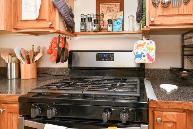 5106 S 165th Road, Bolivar, MO 65613