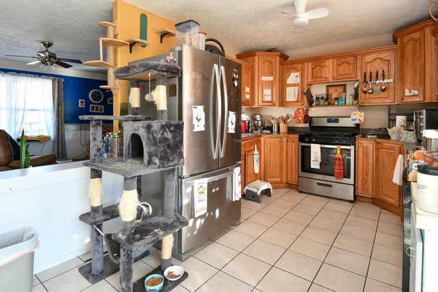 5106 S 165th Road, Bolivar, MO 65613