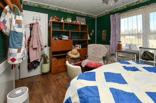 5106 S 165th Road, Bolivar, MO 65613