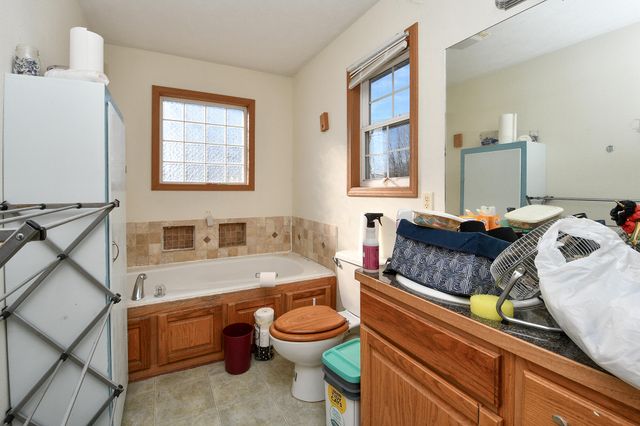 5106 S 165th Road, Bolivar, MO 65613