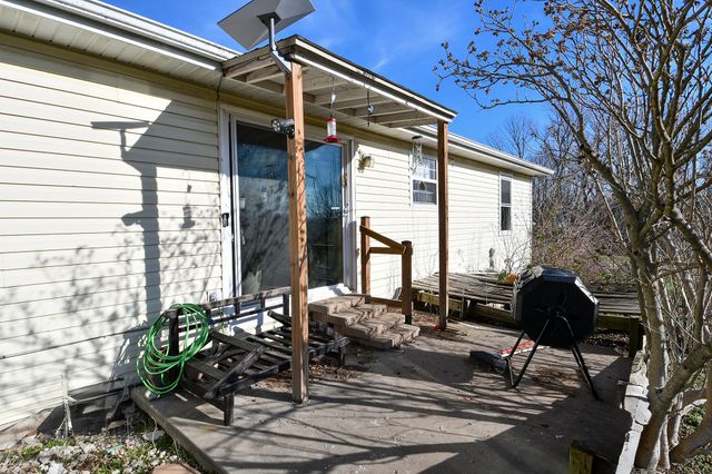 5106 S 165th Road, Bolivar, MO 65613