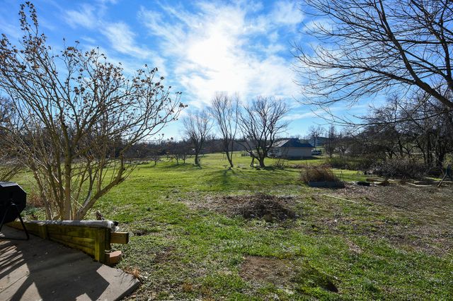 5106 S 165th Road, Bolivar, MO 65613