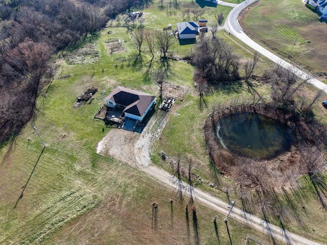 5106 S 165th Road, Bolivar, MO 65613