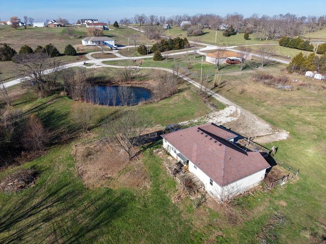 5106 S 165th Road, Bolivar, MO 65613