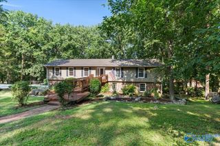 8412 Valley View Drive SE, Huntsville, AL 35802