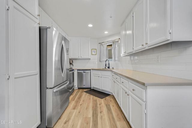 2713 Antonio Drive 210, Camarillo, CA 93010