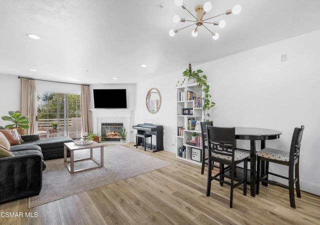 2713 Antonio Drive 210, Camarillo, CA 93010