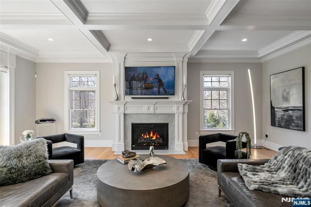 76 Dimmig Road, Upper Saddle River, NJ 07458