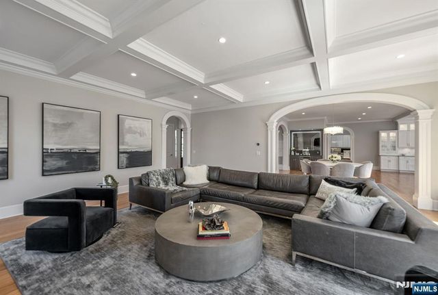 76 Dimmig Road, Upper Saddle River, NJ 07458