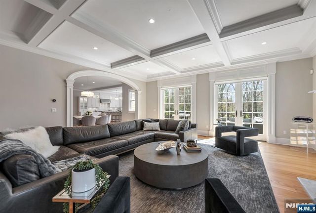76 Dimmig Road, Upper Saddle River, NJ 07458