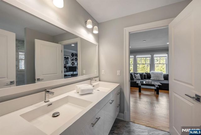 76 Dimmig Road, Upper Saddle River, NJ 07458