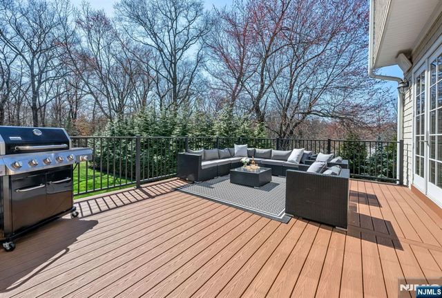 76 Dimmig Road, Upper Saddle River, NJ 07458