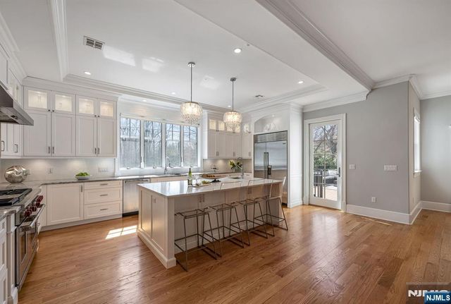 76 Dimmig Road, Upper Saddle River, NJ 07458