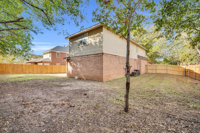 7609 Grassland Drive, Fort Worth, TX 76133