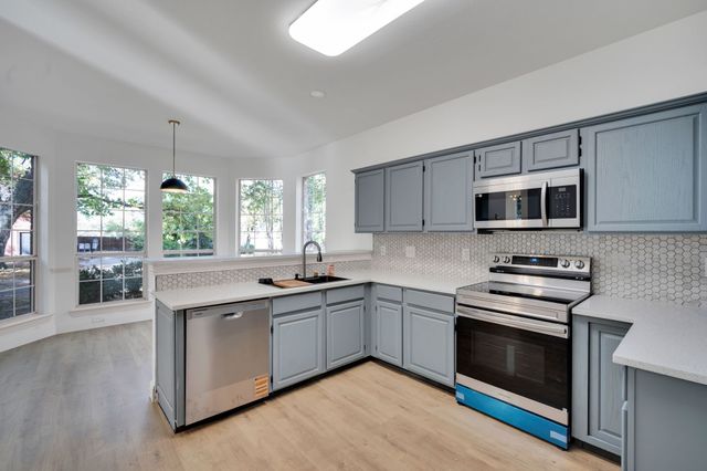 7609 Grassland Drive, Fort Worth, TX 76133