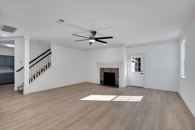 7609 Grassland Drive, Fort Worth, TX 76133