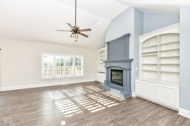 9945 Buttondown Lane, Zionsville, IN 46077