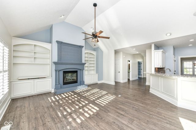 9945 Buttondown Lane, Zionsville, IN 46077