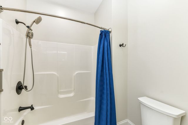 9945 Buttondown Lane, Zionsville, IN 46077