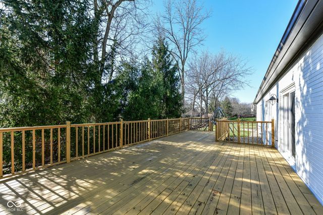 9945 Buttondown Lane, Zionsville, IN 46077