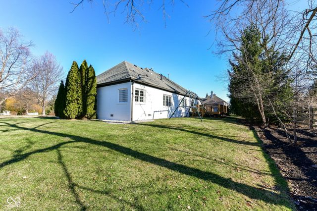 9945 Buttondown Lane, Zionsville, IN 46077