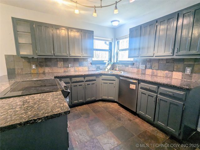 1208 W Albuquerque Place, Broken Arrow, OK 74011