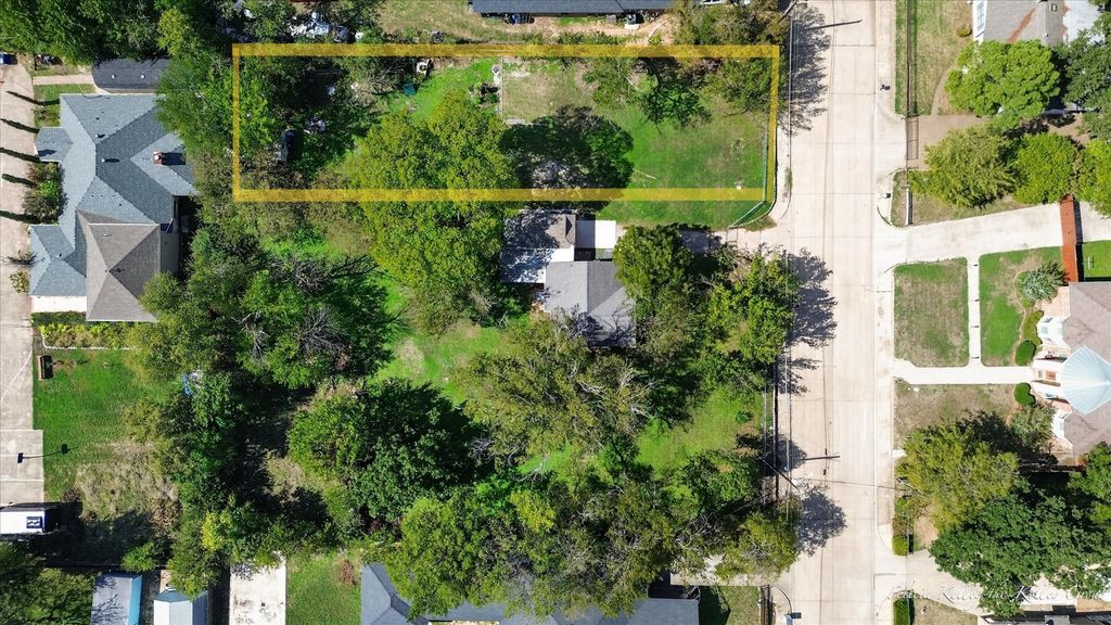 906 King Avenue, Irving, TX 75060 — exterior