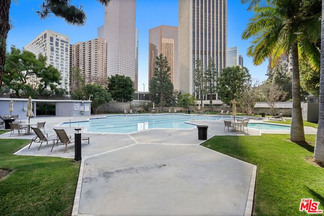 800 W 1st Street 1409, Los Angeles, CA 90012