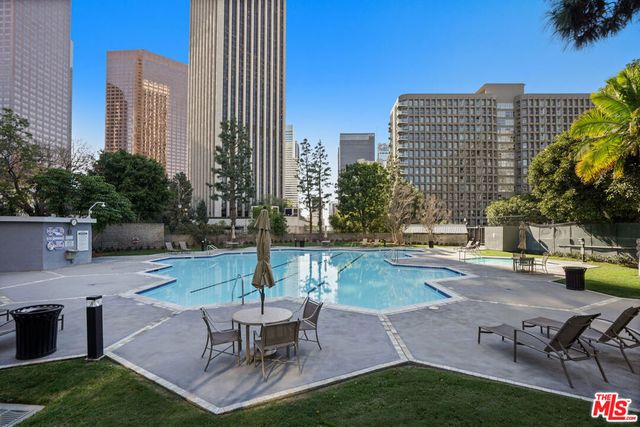 800 W 1st Street 1409, Los Angeles, CA 90012