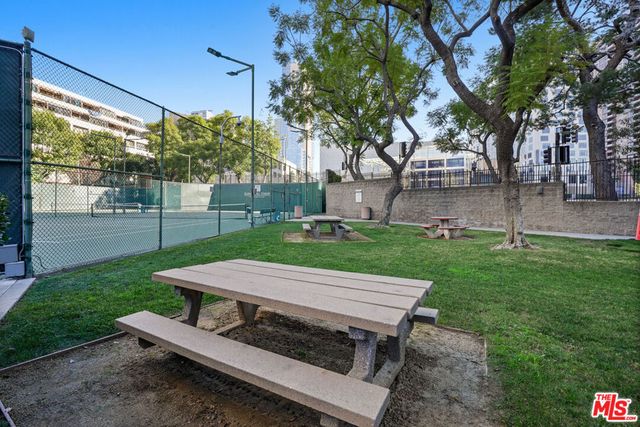 800 W 1st Street 1409, Los Angeles, CA 90012