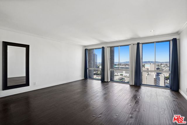 800 W 1st Street 1409, Los Angeles, CA 90012