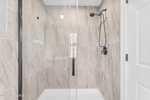 2 Bedle Place, Highlands, NJ 07732