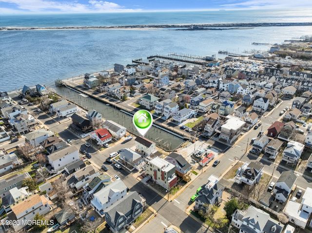 2 Bedle Place, Highlands, NJ 07732