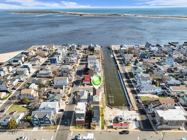 2 Bedle Place, Highlands, NJ 07732