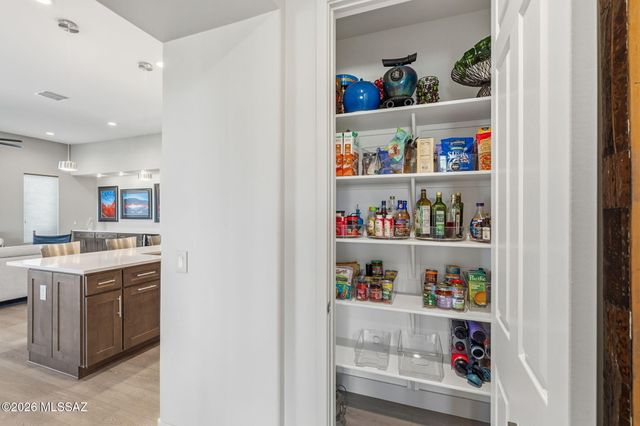 2419 E Wrightson View Drive, Green Valley, AZ 85614