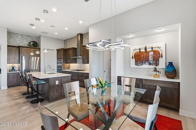 2419 E Wrightson View Drive, Green Valley, AZ 85614