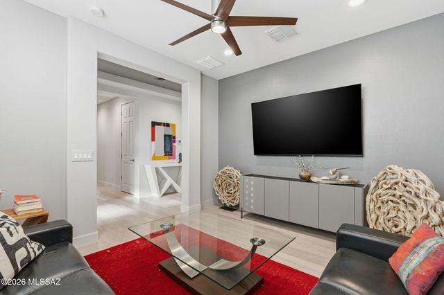 2419 E Wrightson View Drive, Green Valley, AZ 85614