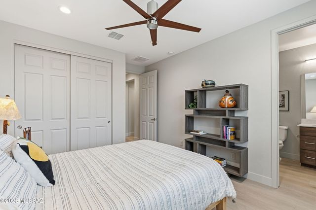 2419 E Wrightson View Drive, Green Valley, AZ 85614